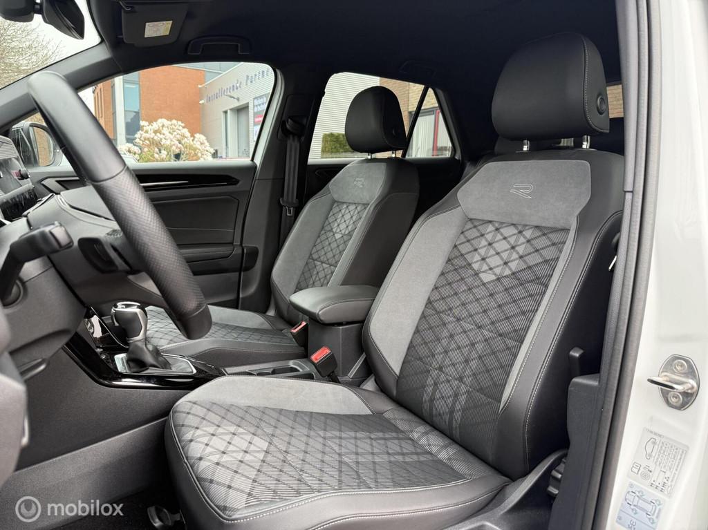 Volkswagen T-Roc 1.5 TSI R-Line Bi-Tone Navi Carplay Virtual, 4 cilinders, 150 pk, Alcantara, Wit