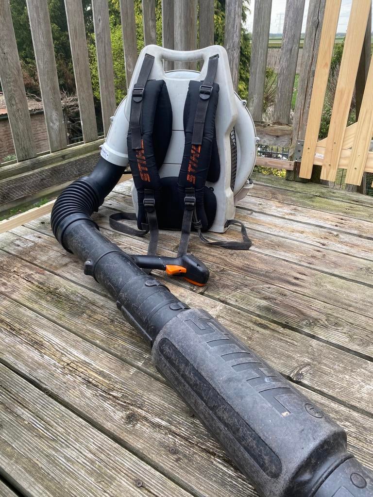 Stihl BR500 bladblazer + servicekit - Perfect werkend, Tuin en Terras, Bladblazers, Ophalen of Verzenden, Gebruikt, Benzine, Ruggedragen