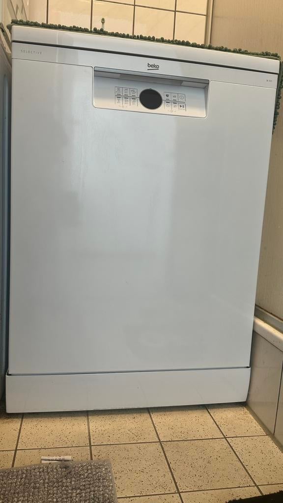Beko vaatwasmachine, Witgoed en Apparatuur, Vaatwasmachines, Ophalen, 60 cm of meer, Zo goed als nieuw, Vrijstaand