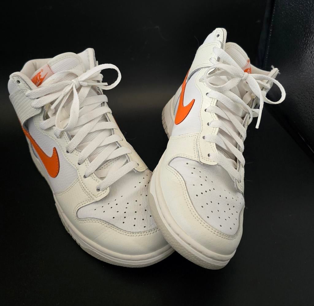 Nike sneakers Dunk High White Orange, Kleding | Dames, Schoenen, Wit, Nike, Ophalen of Verzenden, Sneakers of Gympen