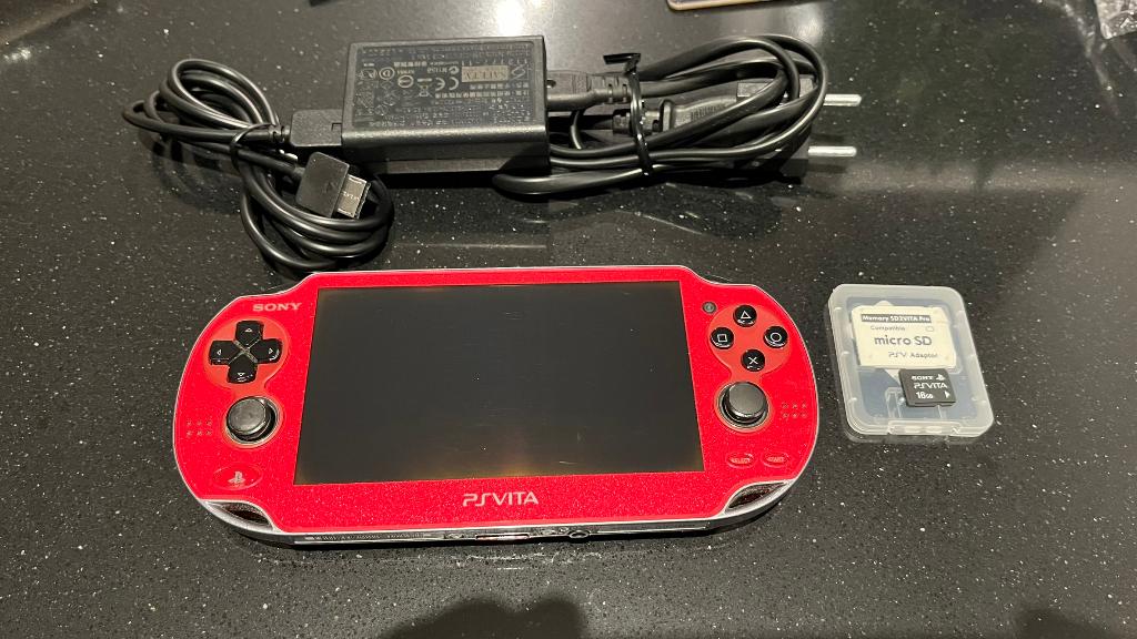 Playstation Vita OLED 1000 PSVita PS Vita WiFi Rood + 16gb, Ophalen of Verzenden, Gebruikt, Overige kleuren