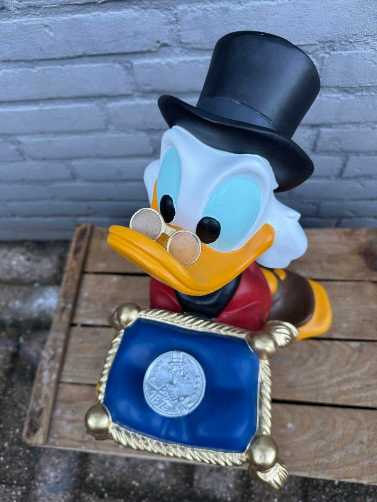 Dagobert Duck Beeldje met Munt - Disney Collectible, Ophalen, Beeldje of Figuurtje, ., Zo goed als nieuw