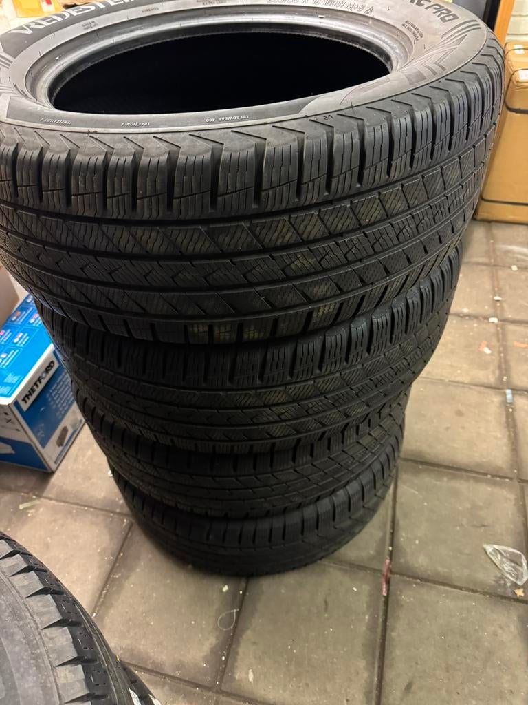 Vredestein Quatrac pro 255-55-18 109w, Ophalen, 18 inch, Gebruikt, 255 mm