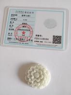 Gecertificeerde Jadeiet Jade A Bloem Kettinghanger Amulet, Wit, Nieuw, Ophalen of Verzenden, Steen of Mineraal