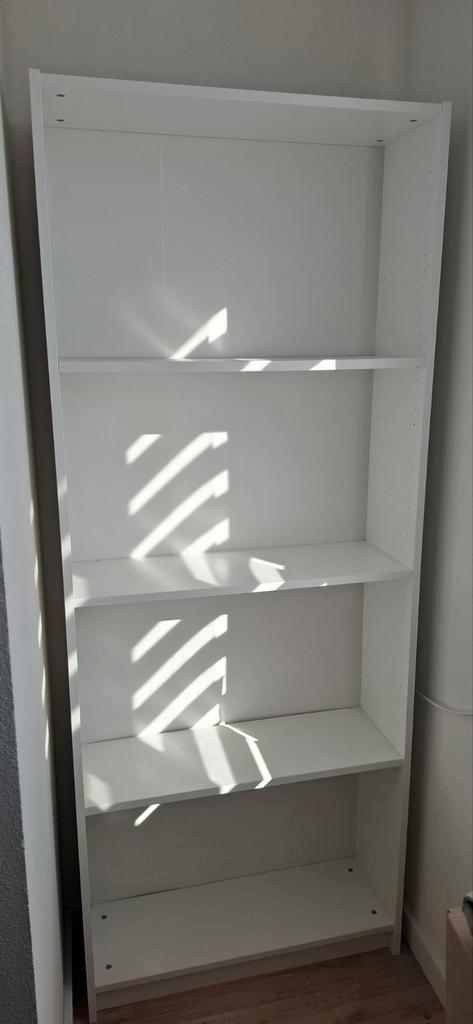 Witte IKEA Billy Boekenkast - Zo goed als nieuw, Huis en Inrichting, Kasten | Boekenkasten, Zo goed als nieuw, 50 tot 100 cm, 200 cm of meer