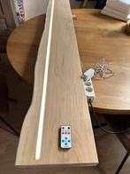 Massief eiken boomstam plank met dimbare LED strip, Huis en Inrichting, Woonaccessoires | Wandplanken en Boekenplanken, Ophalen