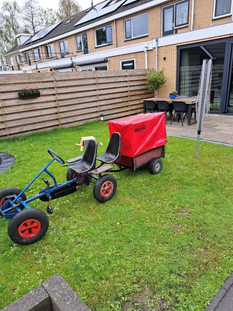 Skelter met aanhanger, Kinderen en Baby's, Speelgoed | Buiten | Skelters, Ophalen, Gebruikt, Overige merken