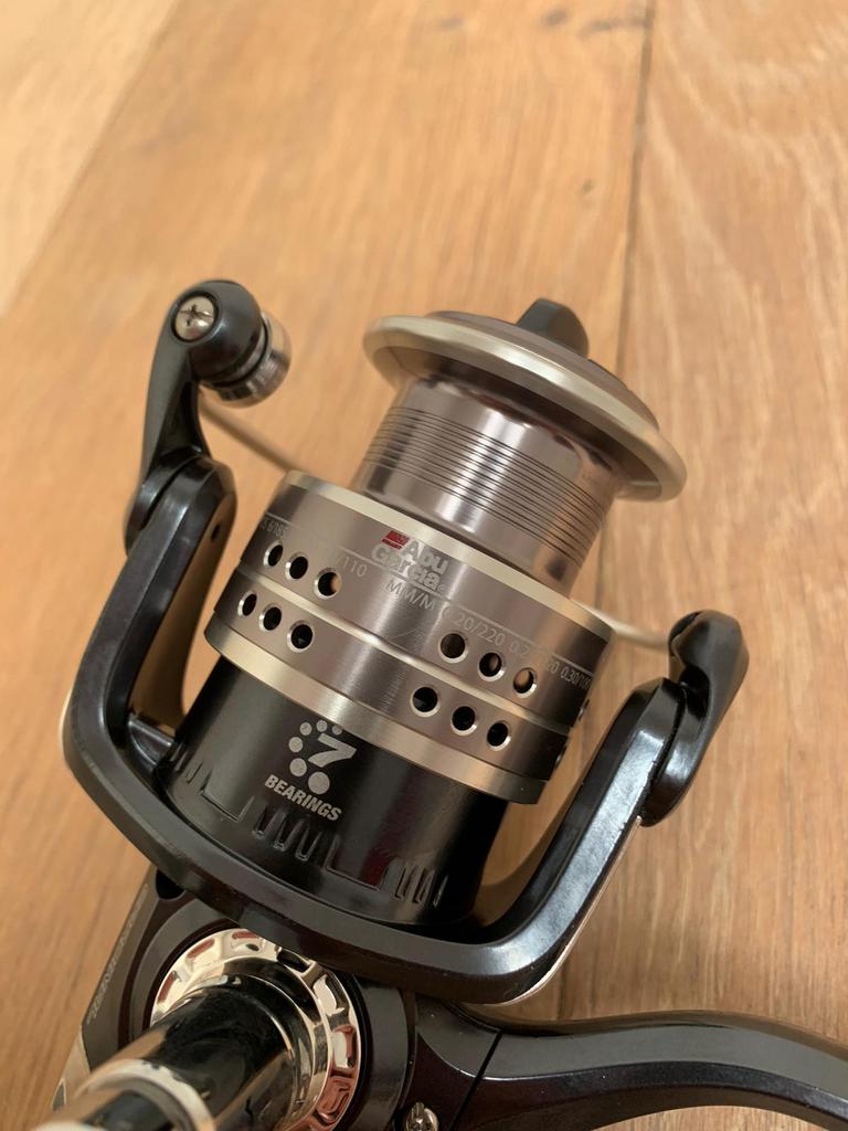 Nieuwe Abu Garcia Cardinal STX 2000 molen, 7 lagers, Abu garcia, Molen, Nieuw, Ophalen of Verzenden