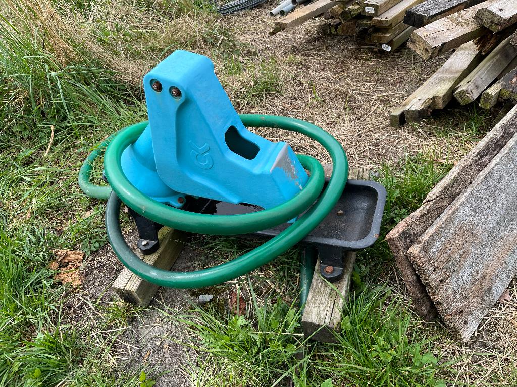 weidepomp, Meerdere dieren