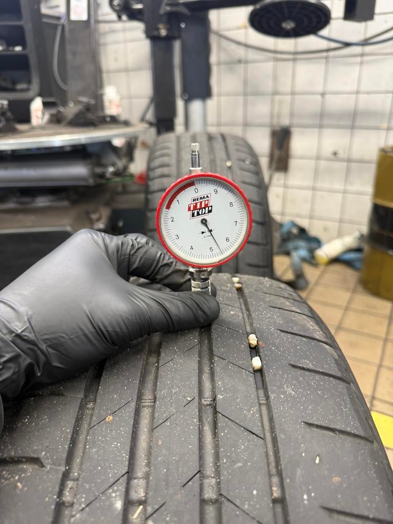 Bridgestone en Goodyear banden, Ophalen, 18 inch, Gebruikt, Band(en)