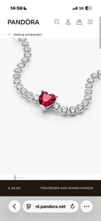 Pandora armband met rood hartje, Ophalen of Verzenden, Nieuw, Zilver, Met kristal