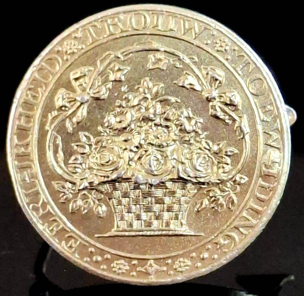 Penning Gouden Medaille Voor Trouw Huispersoneel In Zilver, Ophalen of Verzenden, Zilver, Nederland