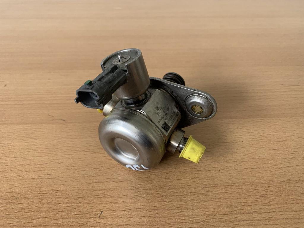 brandstofpomp opel insignia astra J 2.0 12614737 0261520038, Gebruikt, -, -, Ophalen of Verzenden