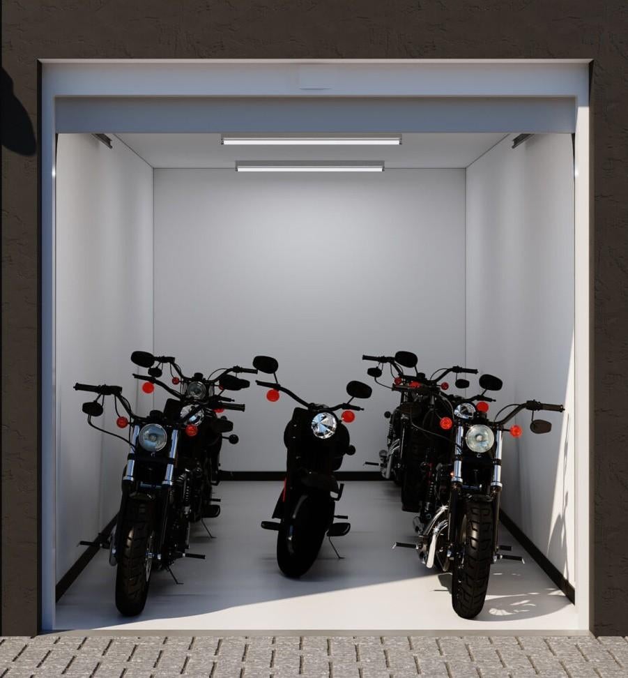 Aangeboden motorstalling voor vier motoren, Ophalen, Zo goed als nieuw