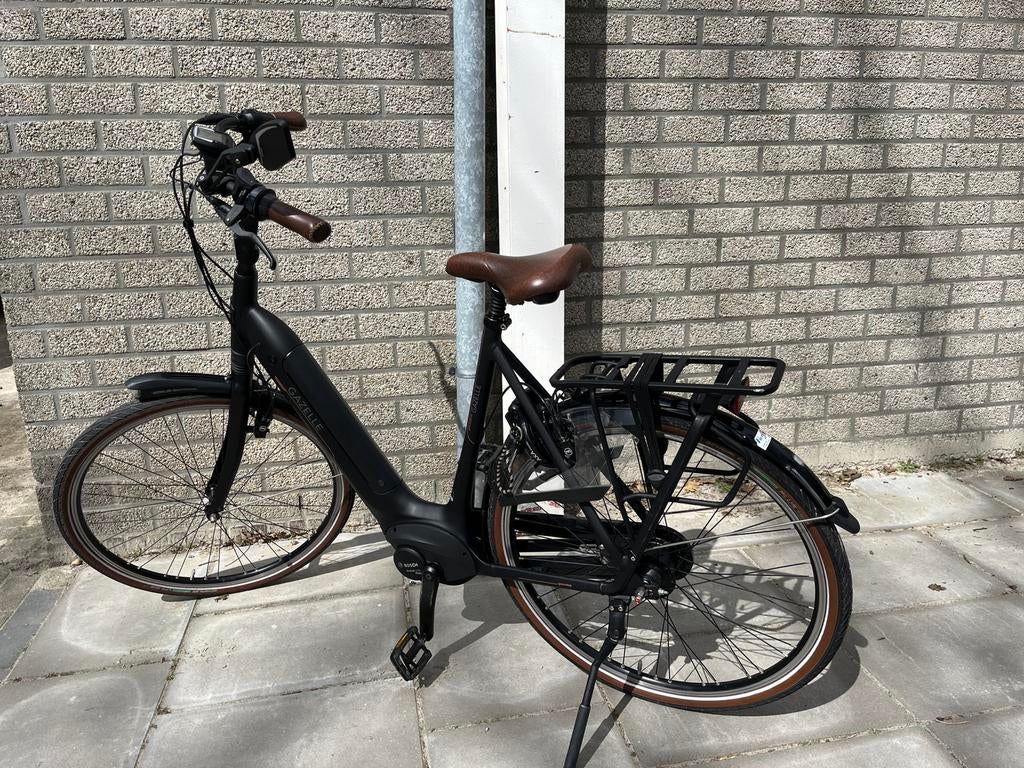 Gazelle Grenoble C8 damesfiets zwart, Ophalen, Zo goed als nieuw, 51 tot 55 cm, 50 km per accu of meer