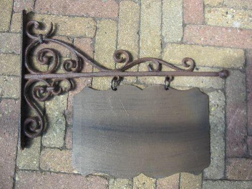 Hele leuke uithangbord gietijzer/ijzer in twee modellen., Tuin en Terras, Tuinhekken en Hekwerk, Ophalen of Verzenden, Nieuw, IJzer