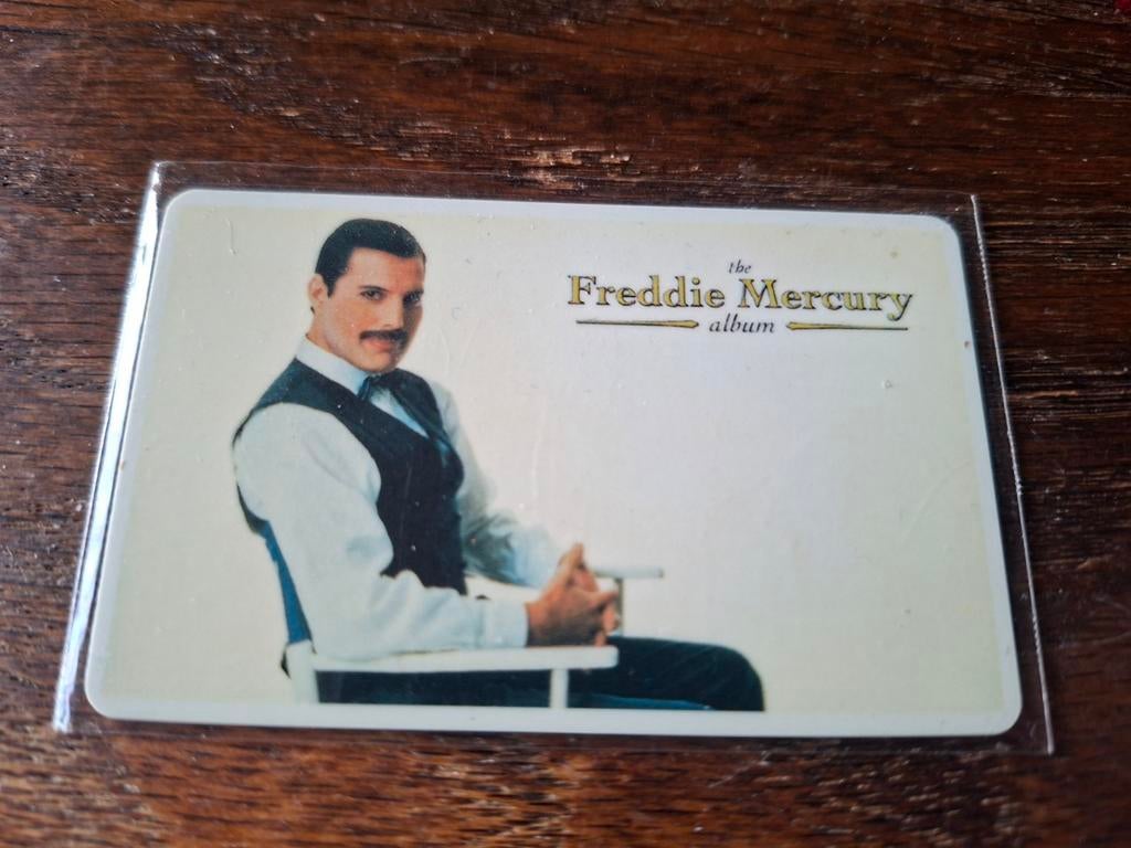 Telefoonkaarten schaars: The Beatles en Freddie Mercury, Verzenden