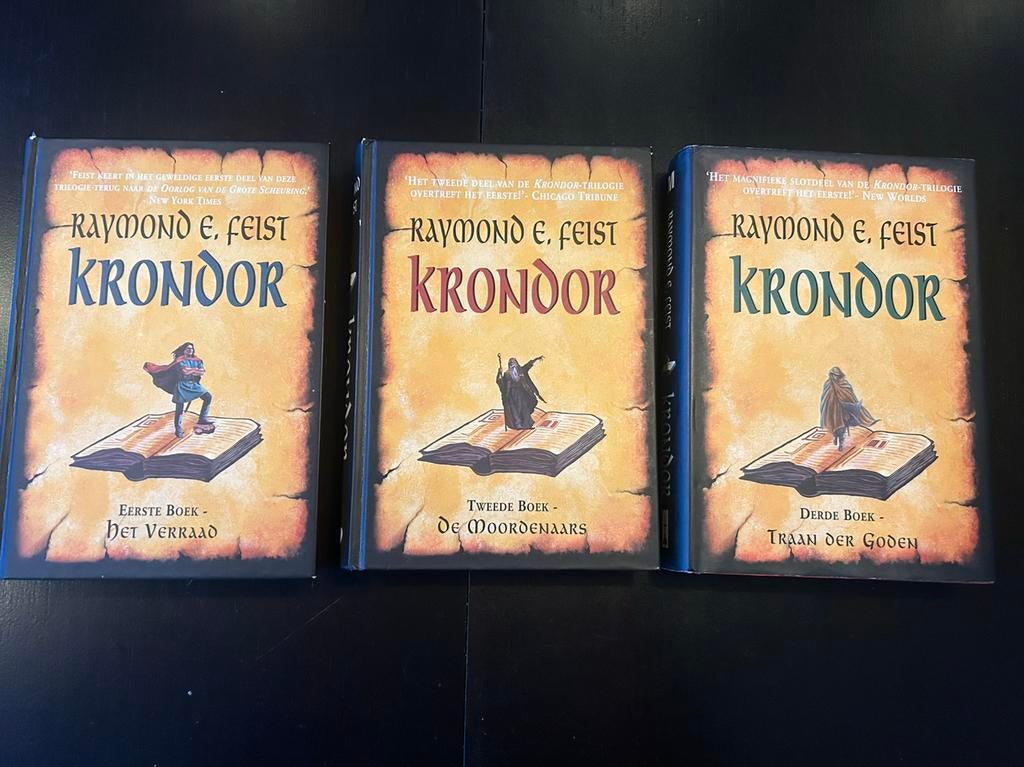 Krondor - Raymond E. Feist, Boeken, Fantasy, Ophalen of Verzenden, Zo goed als nieuw
