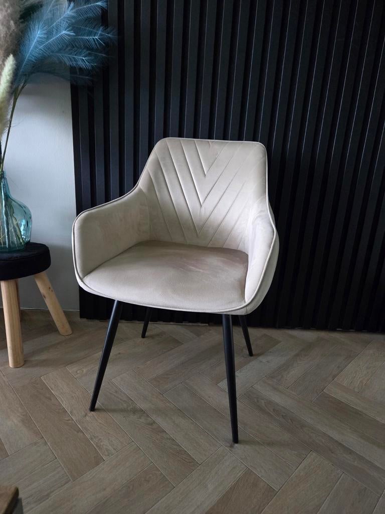 DS4U Gaby armstoel velvet Champagne te koop!, Huis en Inrichting, Stoelen, Ophalen, Zo goed als nieuw, Overige kleuren, Eén