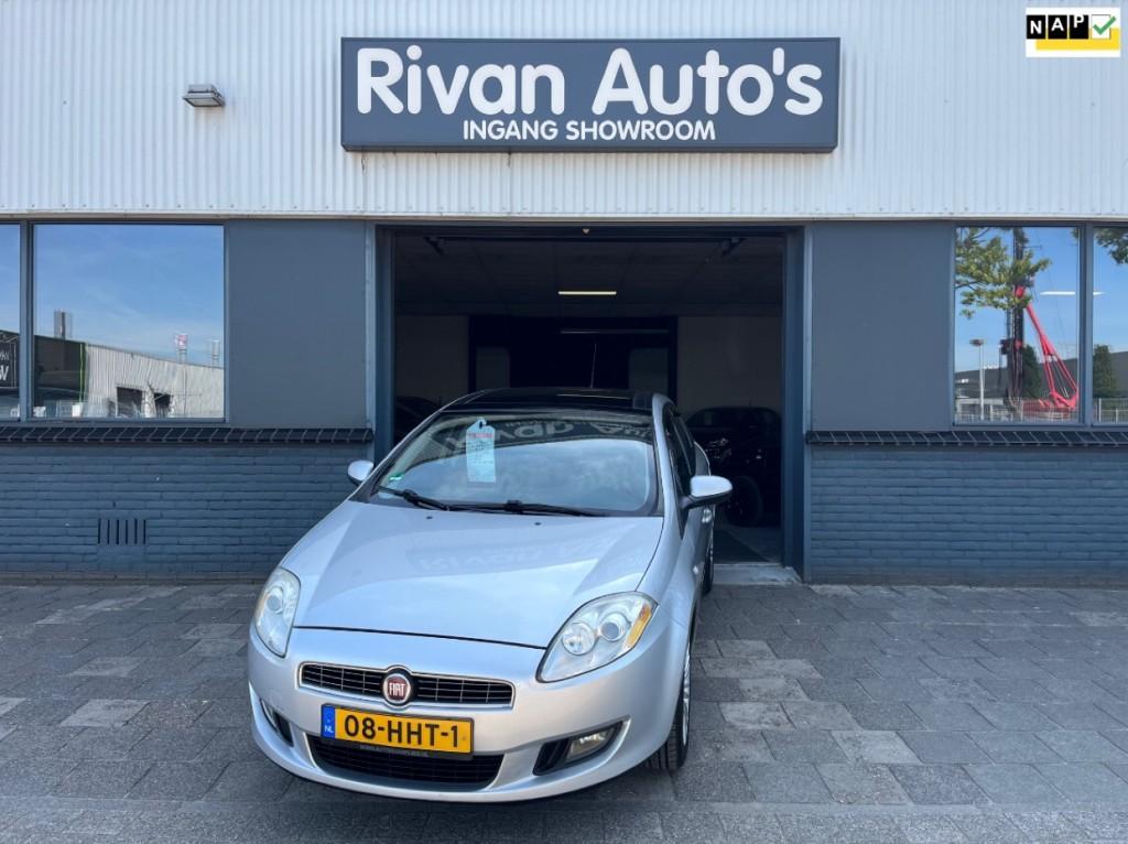 Fiat BRAVO 1.4 CORPORATE, Voorwielaandrijving, 15 km/l, 4 cilinders, Origineel Nederlands