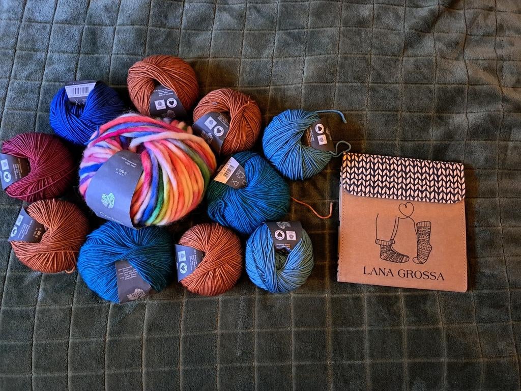 Knitting kit: 100% wool and needles kit, Ophalen of Verzenden, Nieuw, Haken, Wol of Garen