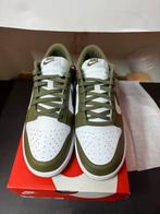 Nike Dunk Low sneakers groen wit, Kleding | Dames, Schoenen, Nieuw, Ophalen of Verzenden, Sneakers of Gympen, Groen