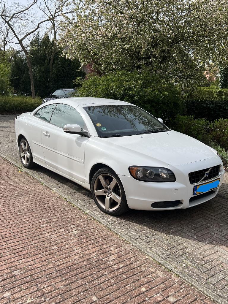 Volvo C70 2.4 D5 2009 Wit, Auto's, Volvo, Particulier, C70, Airbags, Airconditioning, Automatische klimaatregeling, Centrale vergrendeling