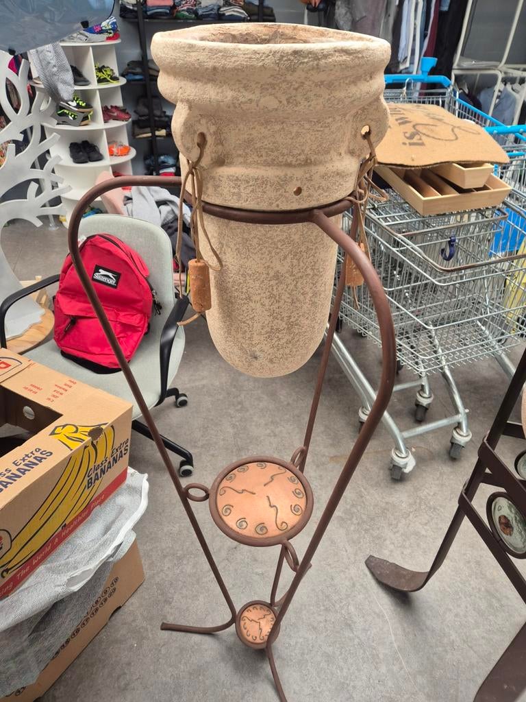 Decoratieve Bloempot met Metalen Standaard., Ophalen, Minder dan 60 cm, Rond, Nieuw