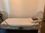 Bed eenpersoons 90/200 zilver gietijzer, Ophalen, 85 tot 100 cm, Zo goed als nieuw, Matras