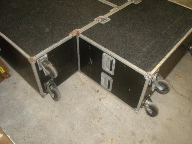Gebruikt: Podium/flightcase geschikt voor drums of anders, Ophalen, MTE, Drums of Percussie, Mteurope@outlook.com