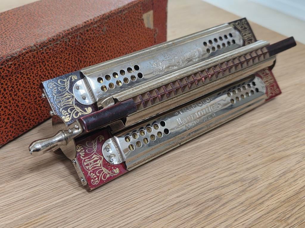 Vintage Tremolo Harmonica met doosje