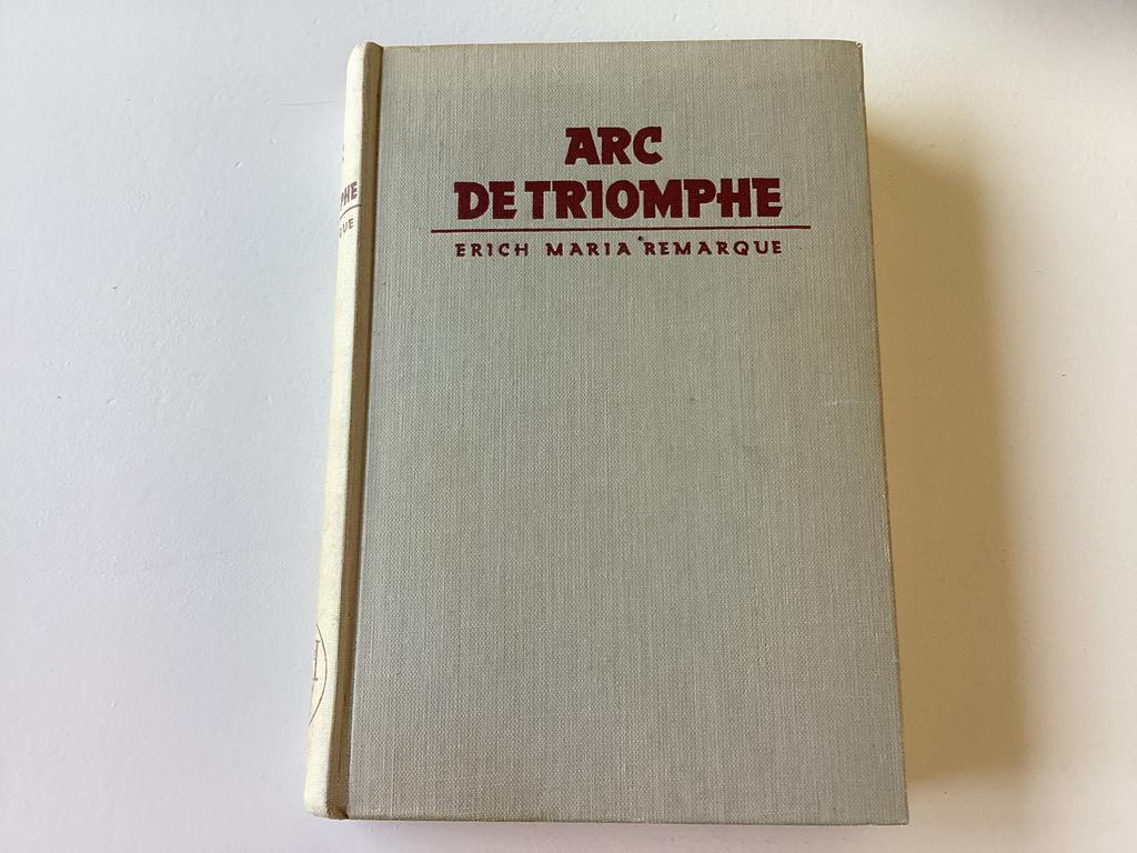 Boek Arc de Triomphe Erich M. Remaraque WO2 in Frankrijk, Ophalen of Verzenden, Gelezen