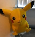 Grote knuffel pichachu pokemon !, Hobby en Vrije tijd, Verzamelkaartspellen | Pokémon, Ophalen of Verzenden, Zo goed als nieuw