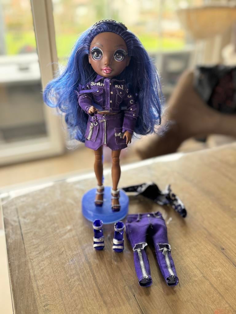 Rainbow High paarse pop Krystal Bailey, Kinderen en Baby's, Speelgoed | Poppen, Ophalen of Verzenden, Gebruikt, Overige typen