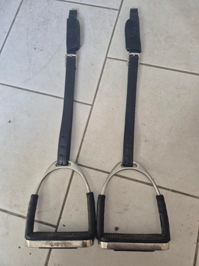 Anatomica beugelriemen met Sprenger veiligheidsbeugels, Dieren en Toebehoren, Paarden en Pony's | Hoofdstellen en Tuigage, Ophalen of Verzenden