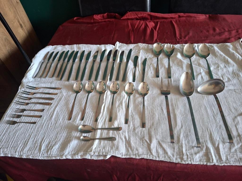 ​Sola Zeist Donau & Hamerslag: Luxe 39-delig incl. 15 messen, Antiek en Kunst, Antiek | Bestek, Ophalen of Verzenden