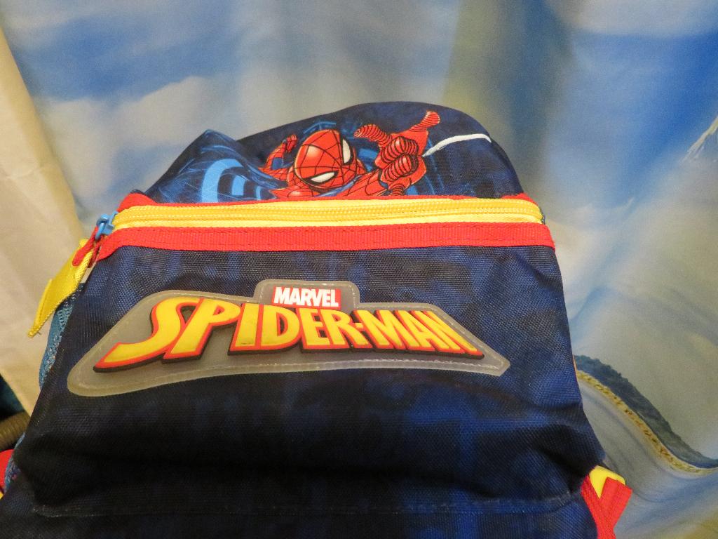 kinder rugtasje van marvel spiderman, Overige merken, Gebruikt, Ophalen of Verzenden, Minder dan 25 cm