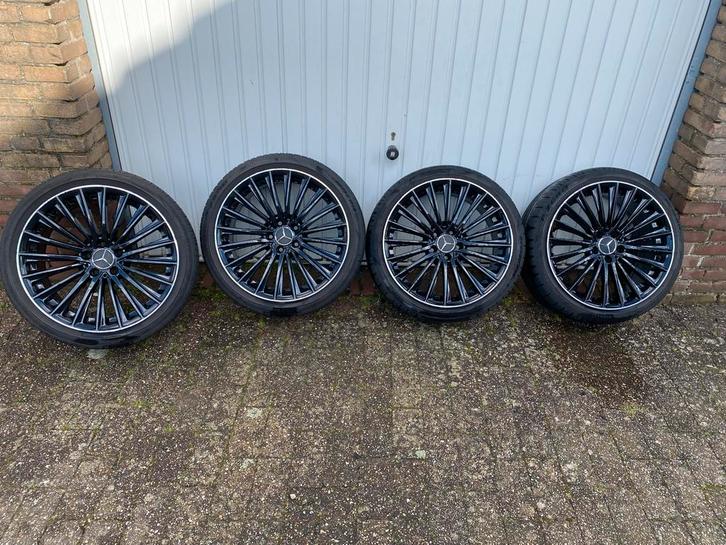 Mercedes-Benz 19 inch velgen met zomerbanden 225/40 R19, Auto-onderdelen, Banden en Velgen, Banden en Velgen, Zomerbanden, 19 inch