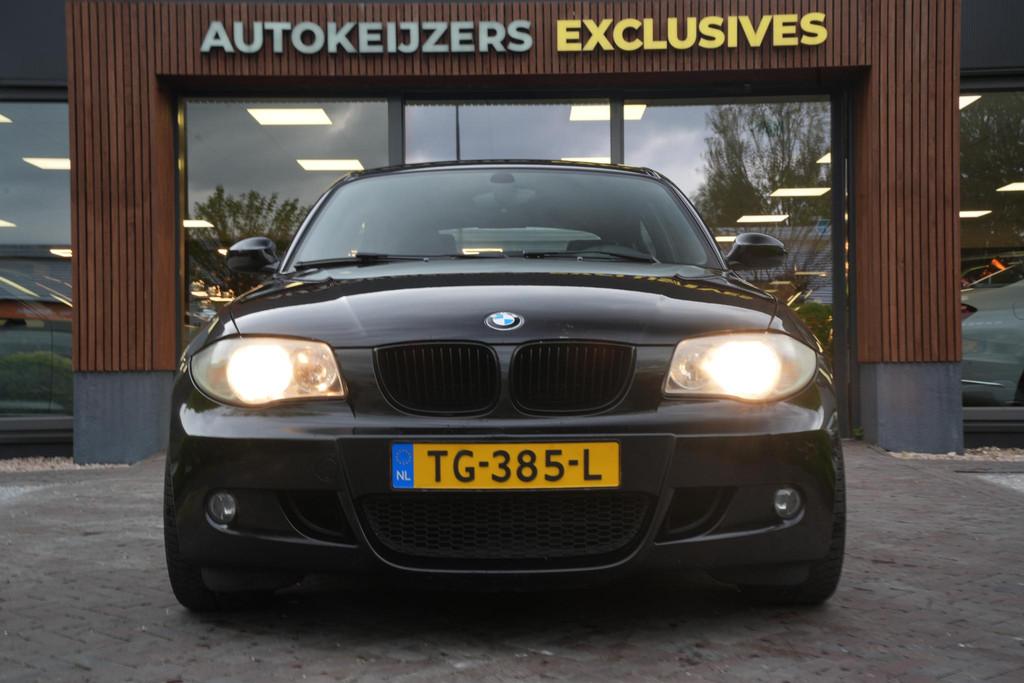 BMW 1-serie 118i M Pakket Stoelverw., Auto's, BMW, 1-Serie, 4 cilinders, 129 pk, Zwart