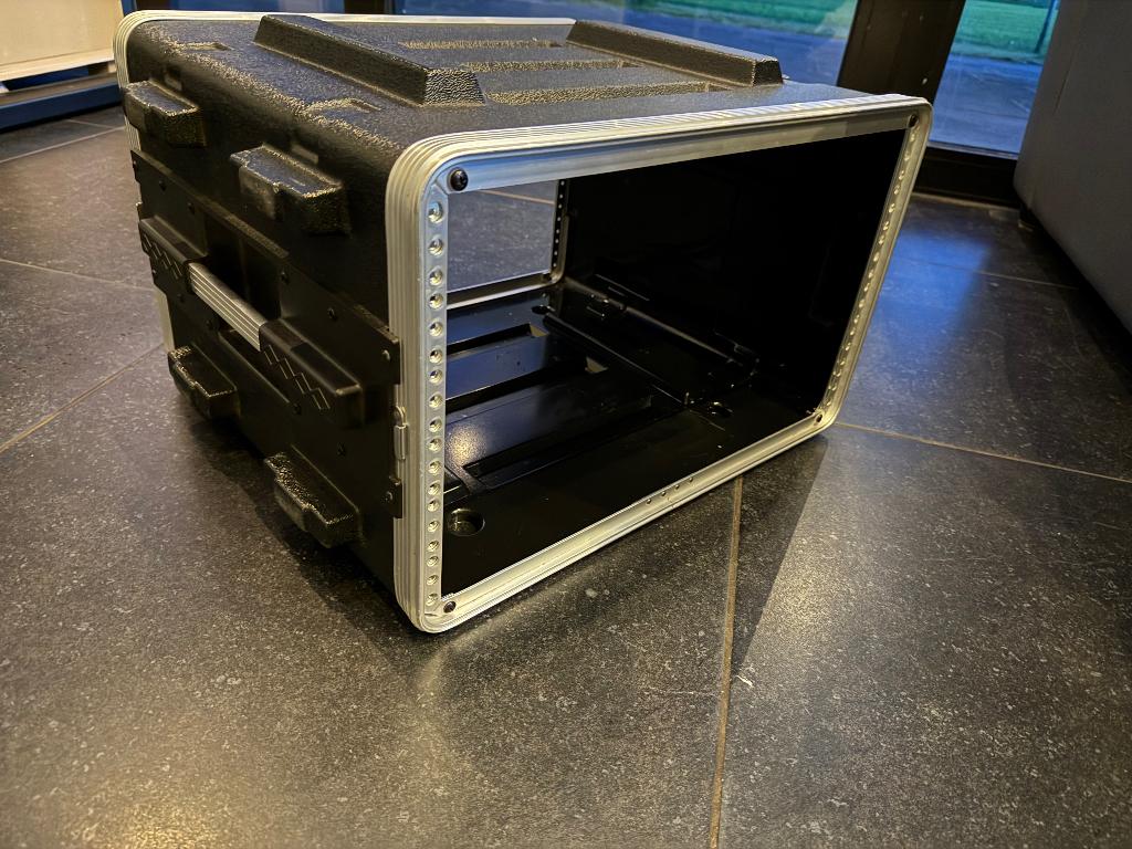 Innox Flightcase 6U 19 inch rackcase z.g.a.n., Ophalen, Gebruikt, Overige instrumenten, Flightcase