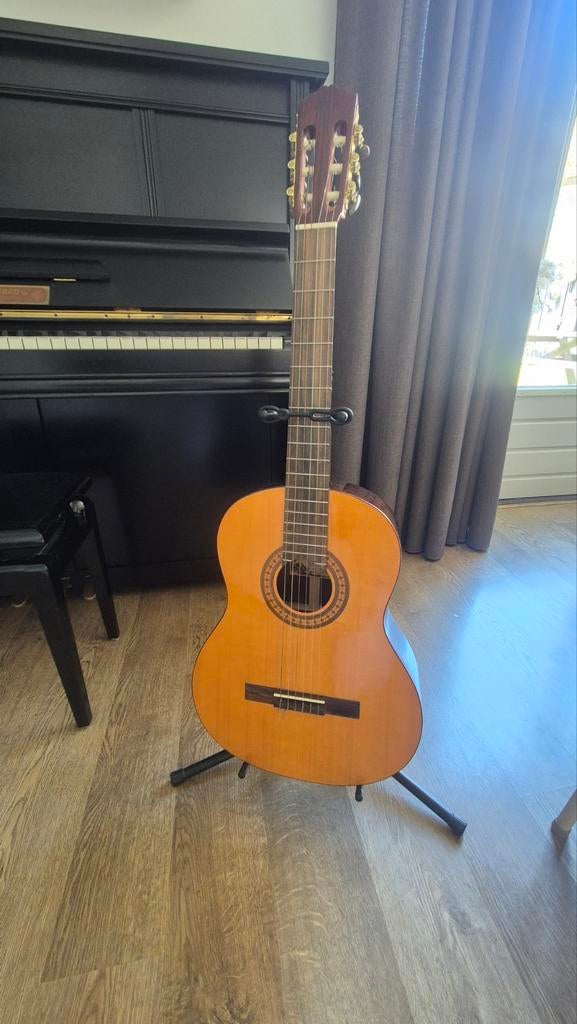 Salvador Cortez klassieke gitaar – met standaard en tas, Ophalen, Zo goed als nieuw, Klassieke of Spaanse gitaar