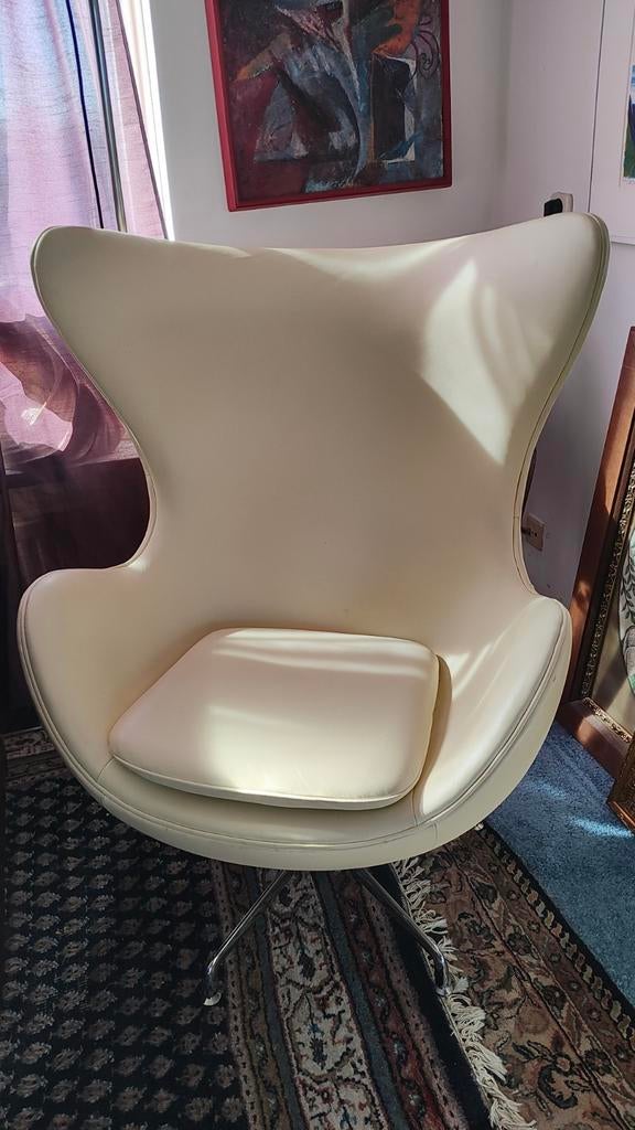 Egg Chair, design Arne Jacobsen voor Fritz Hansen, Huis en Inrichting, Fauteuils, Ophalen, Gebruikt, 50 tot 75 cm