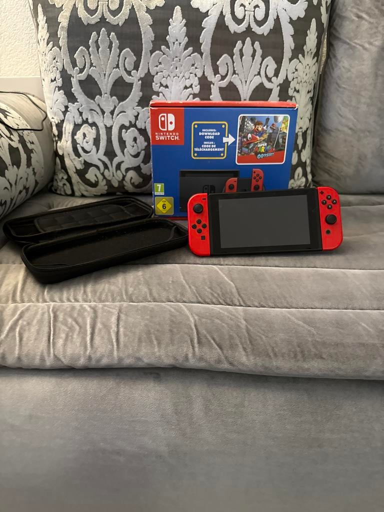 Nintendo Switch -Super Mario Odyssey, Spelcomputers en Games, Spelcomputers | Nintendo Switch, Zo goed als nieuw, Switch Original