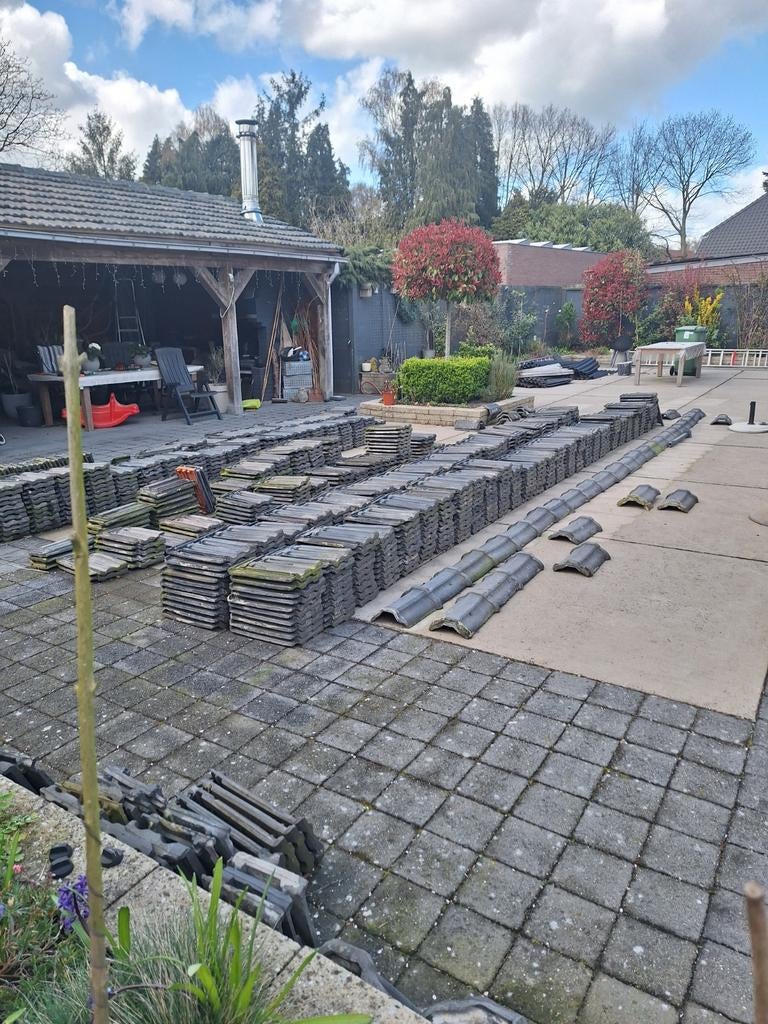 Mulden Nokvorsten en Dakpannen., Ophalen, Gebruikt, Steen of Klei, 15 m² of meer