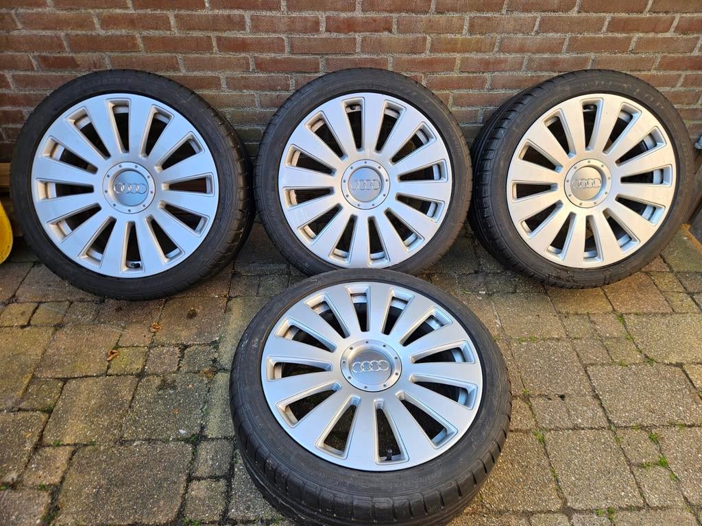 Originele Audi A8 Quattro velgen met Dunlop banden, Auto-onderdelen, Banden en Velgen, Ophalen of Verzenden