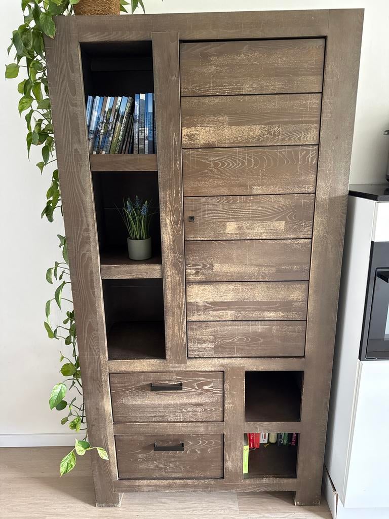 Henders & Hazel kast, Huis en Inrichting, Ophalen, Gebruikt