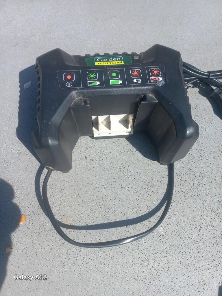 Garden Feelings Acculader en Accupack 36V 4.0Ah, Ophalen of Verzenden, Gebruikt