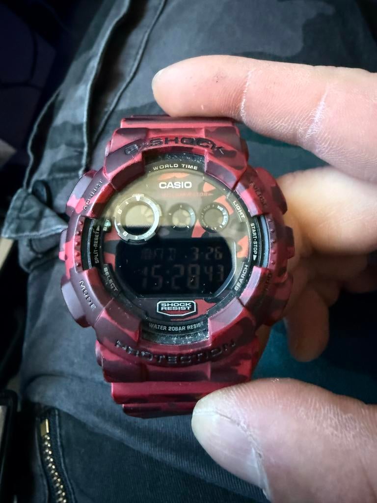 Casio G-Shock Horloge Rood Camouflage, Casio, Kunststof, Gebruikt, Polshorloge