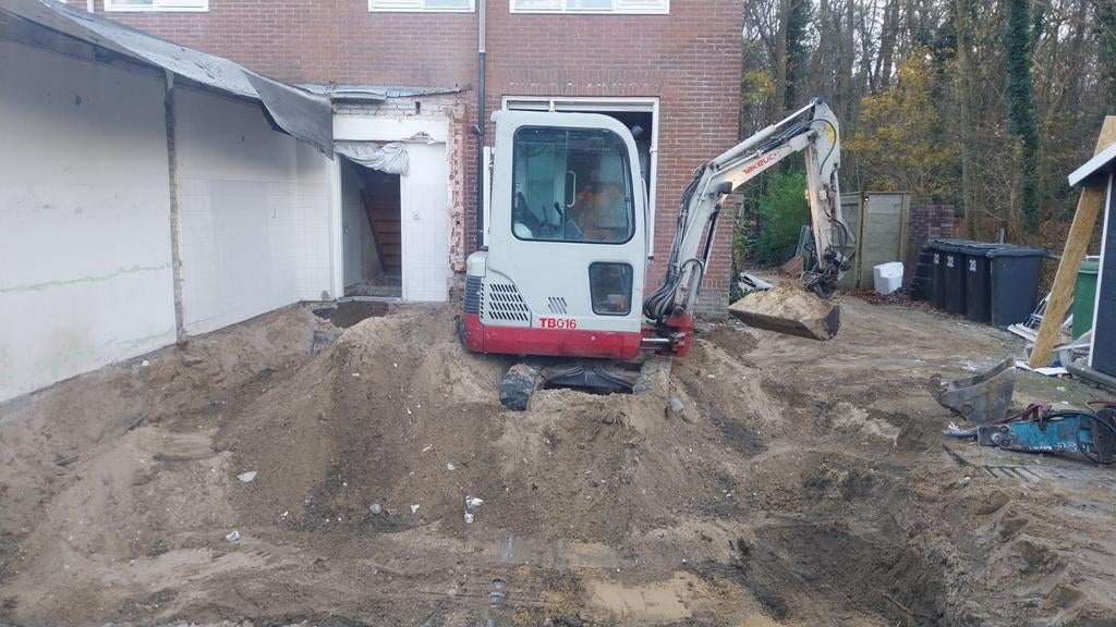 Graafwerk Knijperauto afvoer grond zand puin groenafval., Ophalen of Verzenden, Overige typen