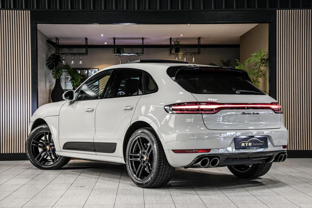 Porsche Macan 2.9 Turbo|Krijtgrijs|Pano|Leder|Chrono|Luchtv., Automaat, Met garantie (alle), 120 €/maand, Leder